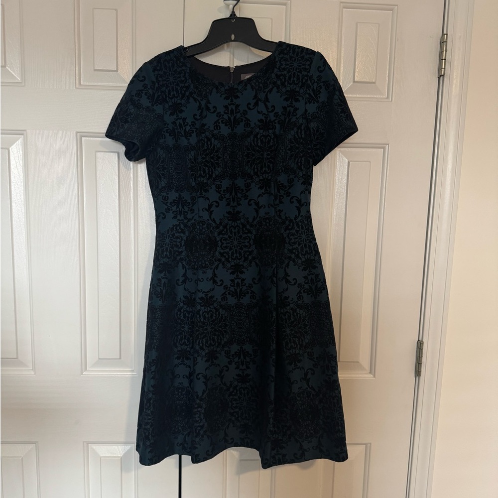 Vince Camuto Elegant Black and Teal Dress